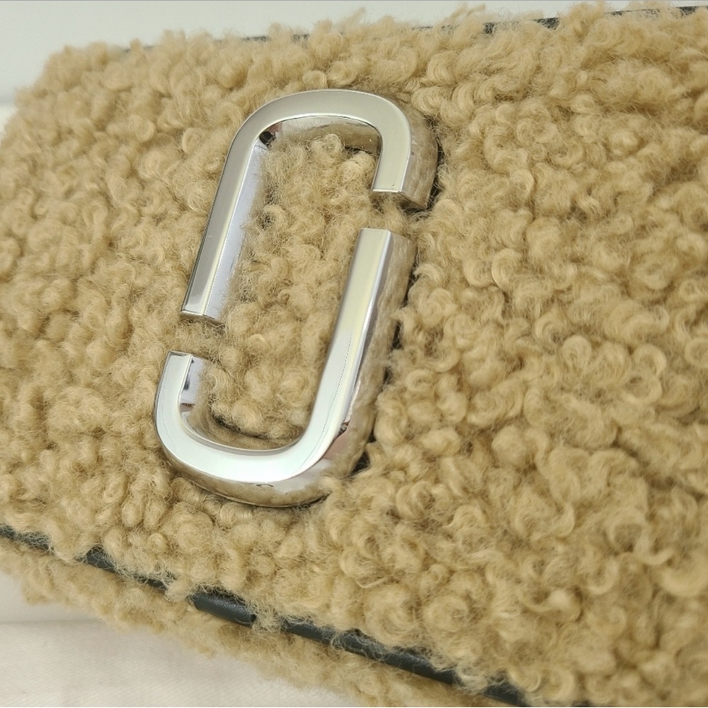 Marc Jacob shearling camera bag - Picture 2 of 6